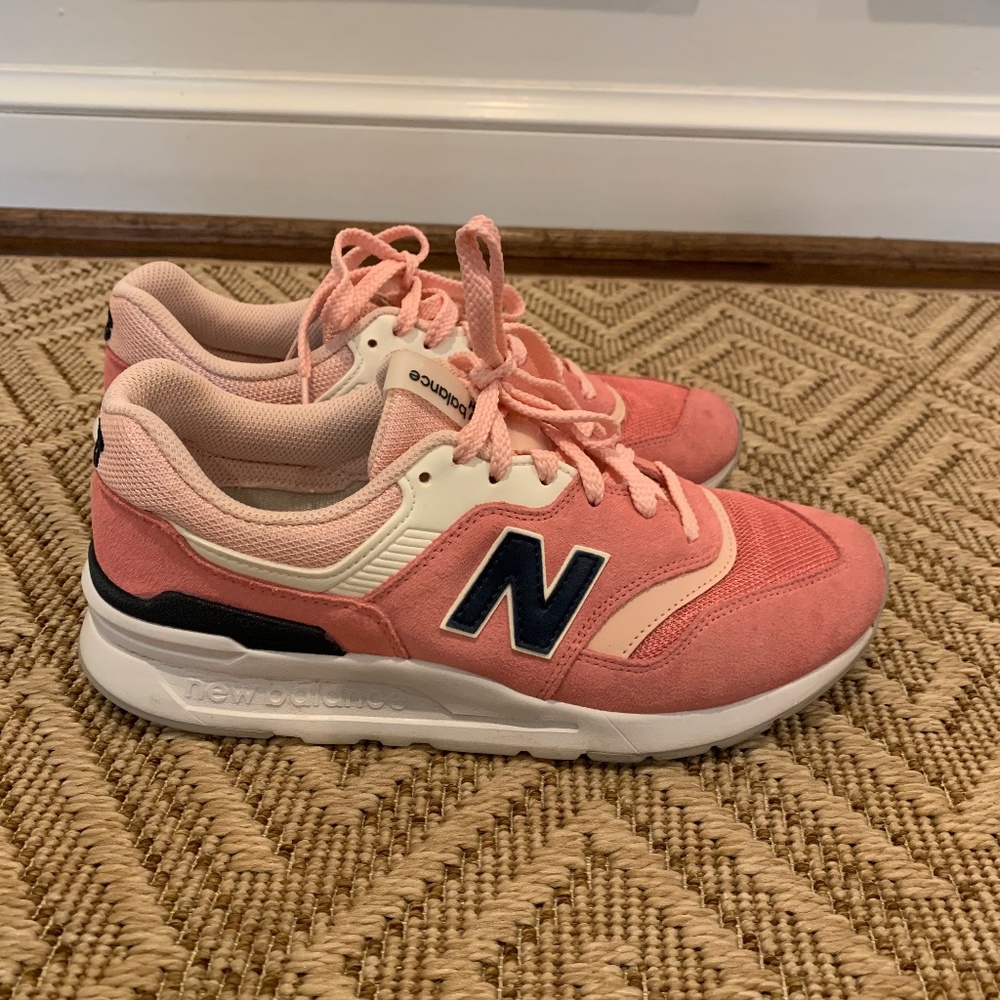 New Balance 997H Pink Women Size 9